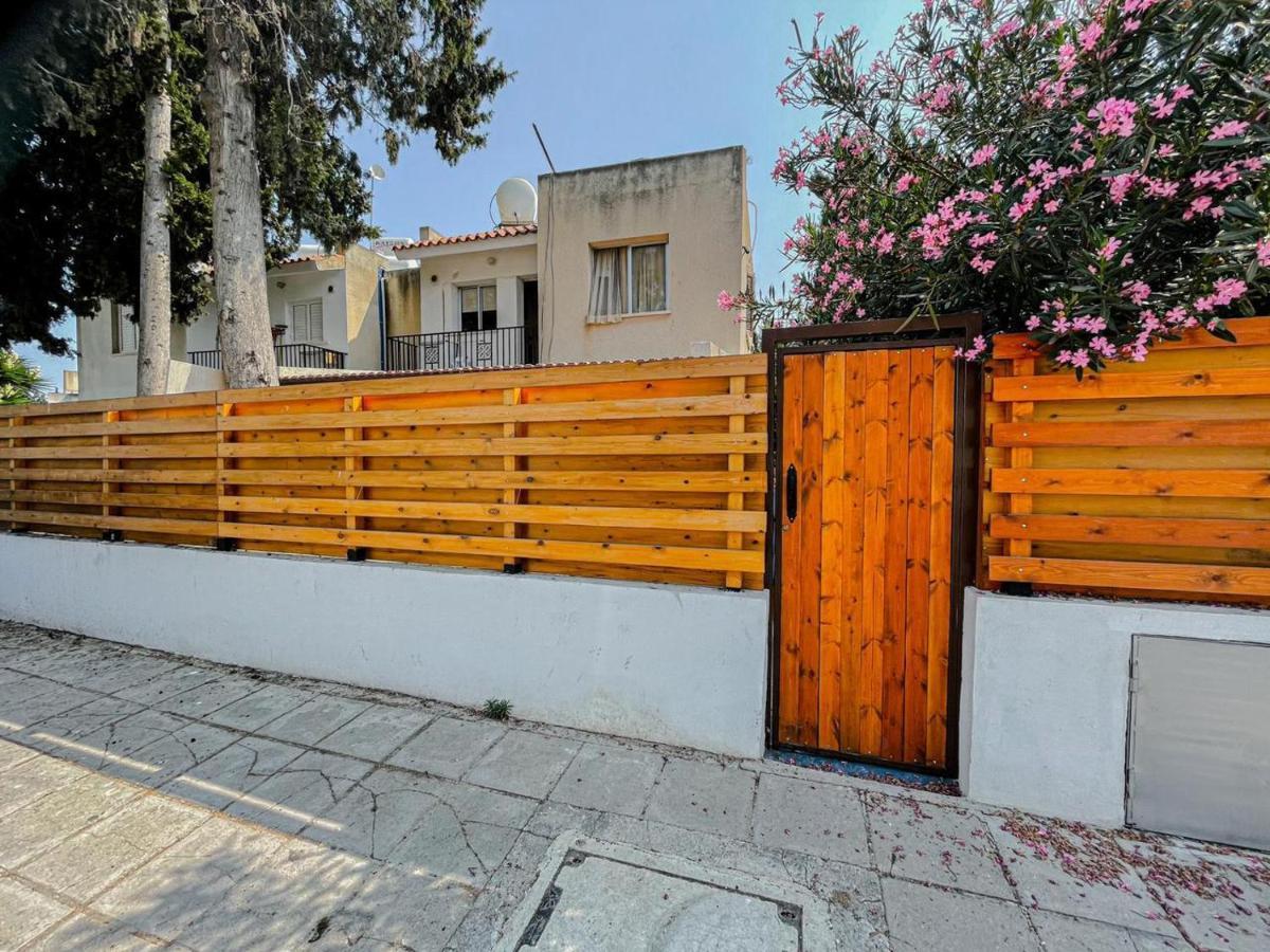 Dub House 2 Apartman Paphos Kültér fotó